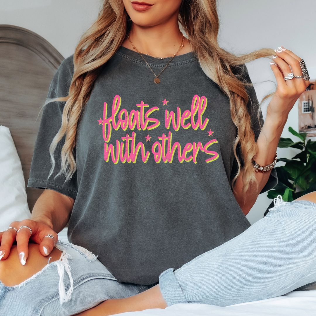 Floats well with others